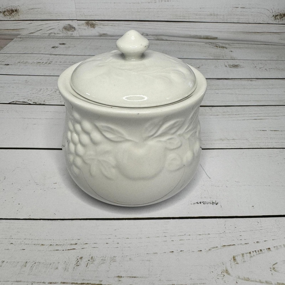 Gibson Stoneware White‎ Embossed Raised Fruit Design Sugar Bowl With Lid